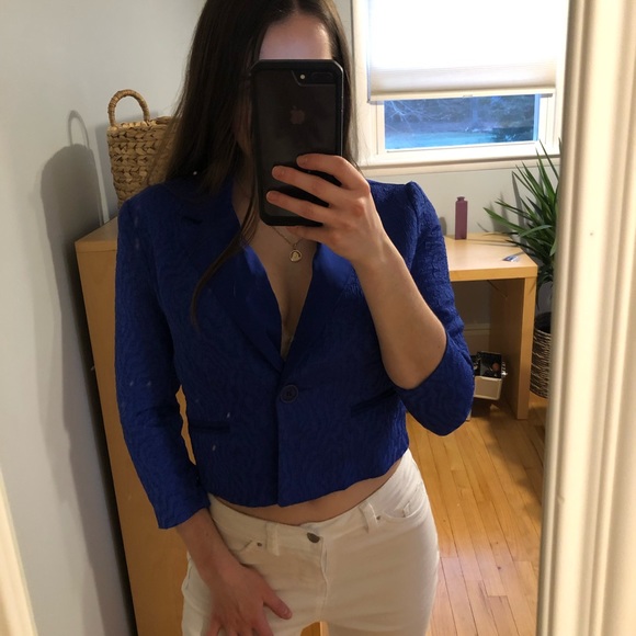 Blue cropped blazer! - Picture 2 of 4